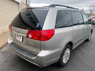 2010 Toyota Sienna, $6990. Photo 6