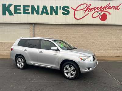 2009 Toyota Highlander, $8880. Photo 2