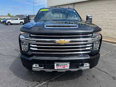 2020 Chevrolet 2500 Crew Cab, $47980. Photo 2