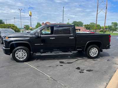 2020 Chevrolet 2500 Crew Cab, $47980. Photo 4