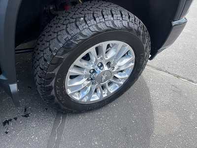 2020 Chevrolet 2500 Crew Cab, $47980. Photo 9