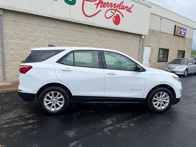 2019 Chevrolet Equinox, $18550. Photo 10