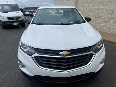 2019 Chevrolet Equinox, $15660. Photo 2