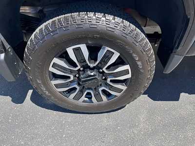 2024 GMC 2500 Crew Cab, $79944. Photo 11
