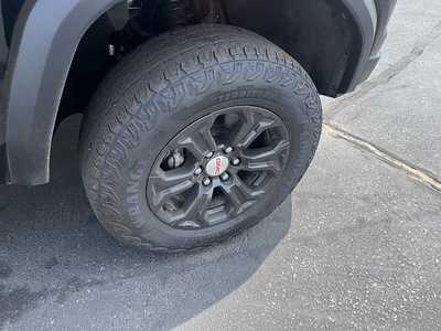2023 GMC Canyon Crew Cab, $37588. Photo 10