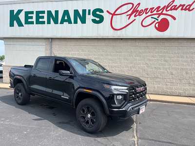 2023 GMC Canyon Crew Cab, $37588. Photo 2