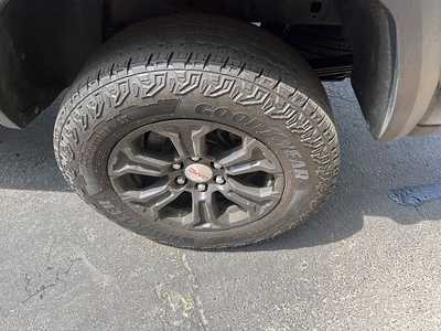 2023 GMC Canyon Crew Cab, $37588. Photo 8