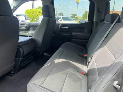 2020 Chevrolet 1500 Crew Cab, $33775. Photo 10
