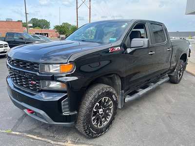 2020 Chevrolet 1500 Crew Cab, $33775. Photo 3