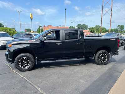 2020 Chevrolet 1500 Crew Cab, $33775. Photo 4