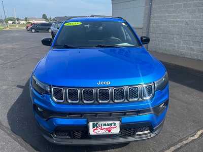 2023 Jeep Compass, $19940. Photo 3