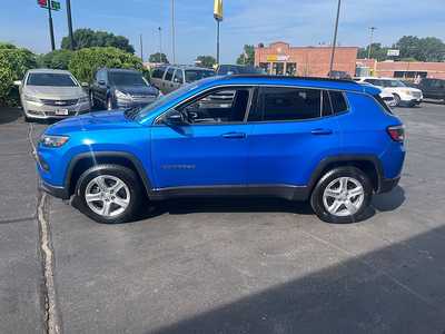 2023 Jeep Compass, $19940. Photo 5