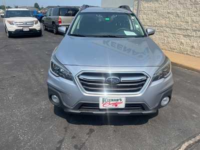 2019 Subaru Outback, $0. Photo 2