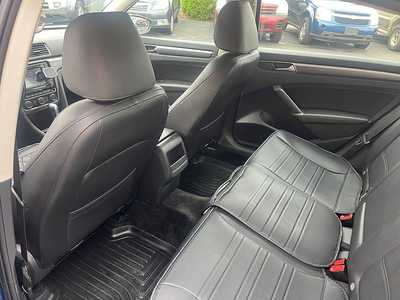 2017 Volkswagen Passat, $13490. Photo 12