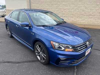 2017 Volkswagen Passat, $13490. Photo 2