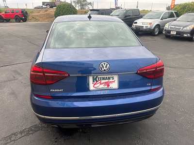 2017 Volkswagen Passat, $13490. Photo 7