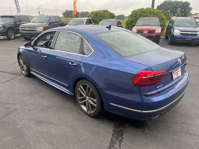 2017 Volkswagen Passat, $13490. Photo 8