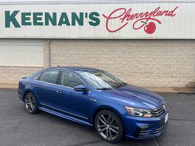 2017 Volkswagen Passat, $13490. Photo 1