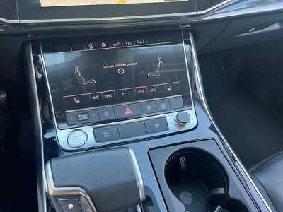 2020 Audi Q7, $18344. Photo 12