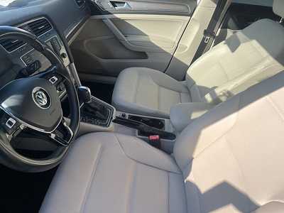 2017 Volkswagen Golf, $14830. Photo 9