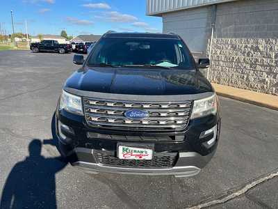 2017 Ford Explorer, $12890. Photo 3