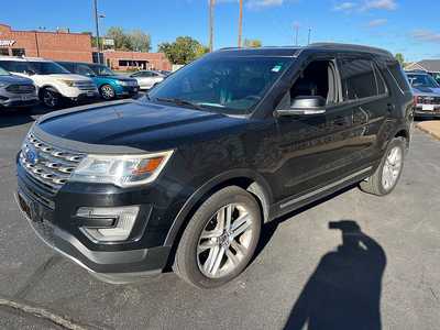 2017 Ford Explorer, $12890. Photo 4