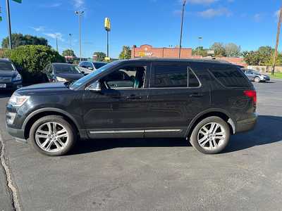 2017 Ford Explorer, $12890. Photo 5