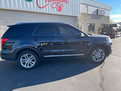 2017 Ford Explorer, $12890. Photo 6