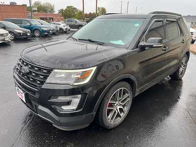 2017 Ford Explorer, $15990. Photo 4