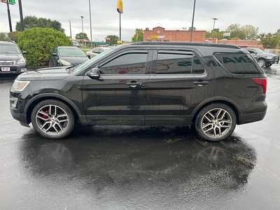 2017 Ford Explorer, $15990. Photo 5