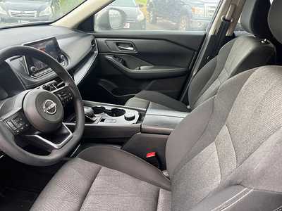 2024 Nissan Rogue, $21955. Photo 7