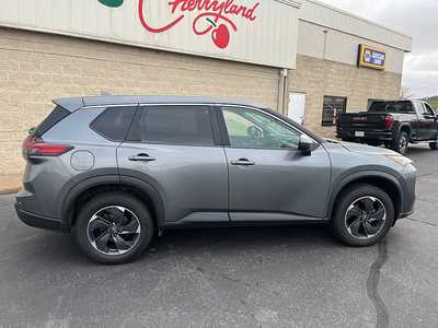 2024 Nissan Rogue, $21955. Photo 8