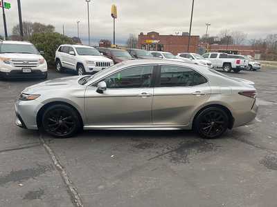 2021 Toyota Camry, $23540. Photo 10