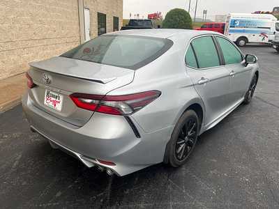 2021 Toyota Camry, $23540. Photo 11