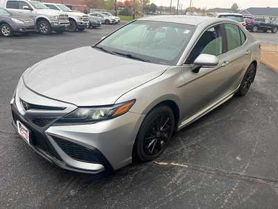 2021 Toyota Camry, $23540. Photo 7