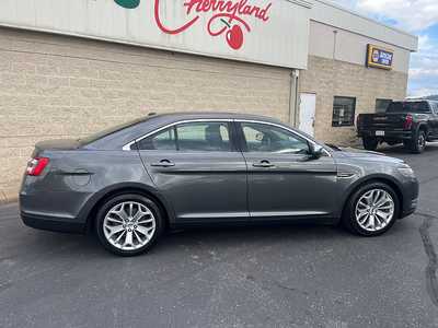 2016 Ford Taurus, $9645. Photo 9