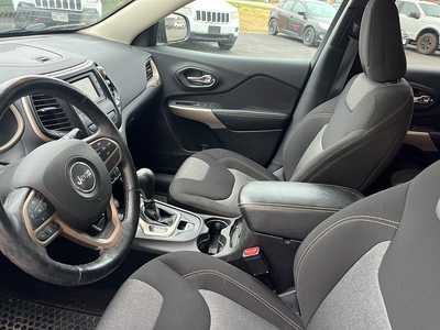 2017 Jeep Cherokee, $12845. Photo 10