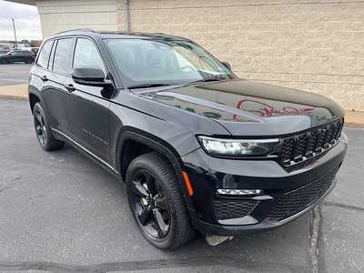 2023 Jeep Grand Cherokee, $30845. Photo 2