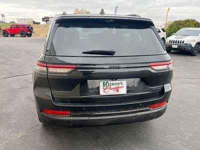 2023 Jeep Grand Cherokee, $30845. Photo 7