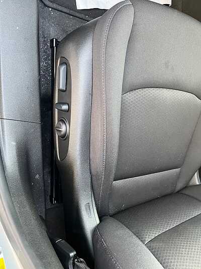 2025 Chevrolet Malibu, $20990. Photo 12