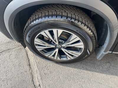 2021 Nissan Rogue, $18555. Photo 11