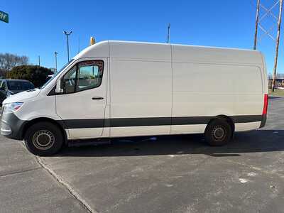 2020 Mercedes-Benz Sprinter, $29955. Photo 3