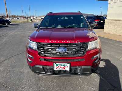 2017 Ford Explorer, $16990. Photo 2