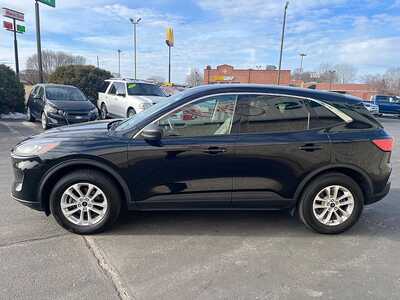 2022 Ford Escape, $19488. Photo 4