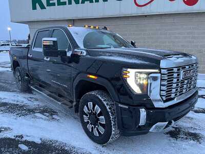 2024 GMC 2500 Crew Cab, $69843. Photo 2