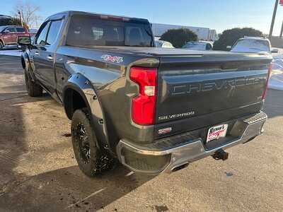 2019 Chevrolet 1500 Crew Cab, $30990. Photo 6