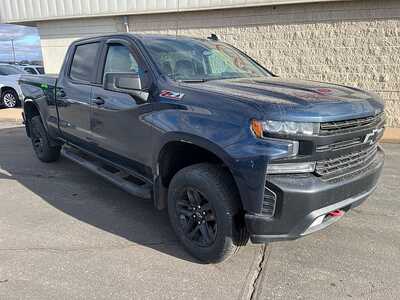 2020 Chevrolet 1500 Crew Cab, $30974. Photo 2