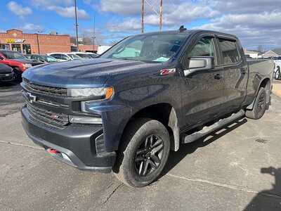 2020 Chevrolet 1500 Crew Cab, $30974. Photo 4
