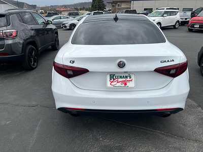 2020 Alfa Romeo Giulia, $16990. Photo 6