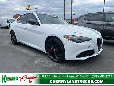 2020 Alfa Romeo Giulia, $16990. Photo 1
